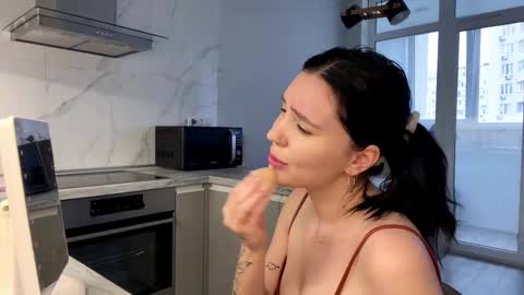 Snapshot of aria_soleil chatting on January 2025 10:41:02 AM Aria online show from January 2025 10:41:02 AM