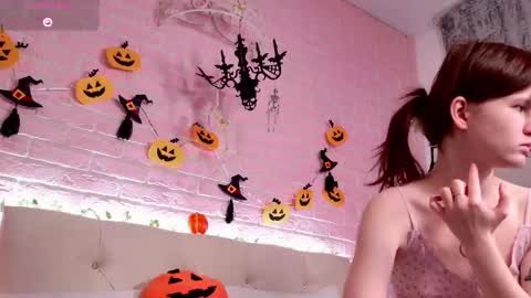 Your Arianna online show from October 2025 04:57:02 AM