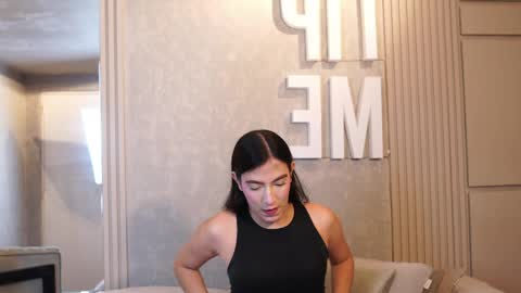 Ariaa online show from April 2026 06:35:02 PM