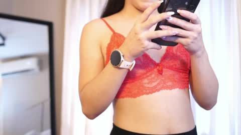 Ariaa online show from April 2026 06:47:01 PM