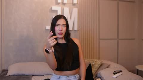 Ariaa online show from May 2026 06:35:01 PM
