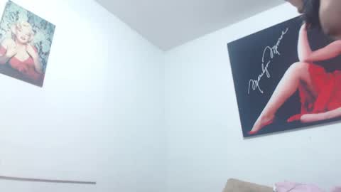 ariacoral online show from March 2025 07:01:02 PM