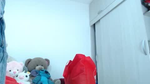 ariacoral online show from November 2025 12:40:02 PM