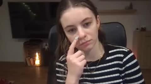 AriaCreazy online show from December 2024 09:50:01 PM