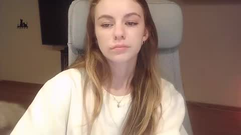 AriaCreazy online show from October 2025 08:20:02 PM