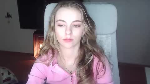 AriaCreazy online show from December 2025 09:20:01 PM