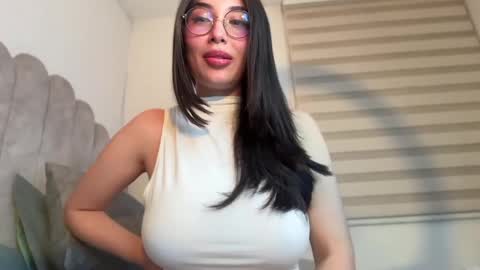 ARIADNA  IM NEW HERE THANK YOU VERY MUCH FOR FOLLOWING ME online show from May 2026 06:42:02 AM