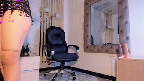 Snapshot of ariagh_ chatting on October 2025 07:43:01 PM aria online show from October 2025 07:43:01 PM