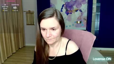 AriaGray online show from April 2026 07:01:01 PM