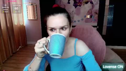 AriaGray online show from June 2026 12:29:02 PM