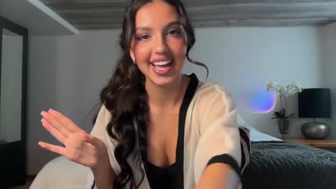 Aria  online show from September 2025 03:34:01 PM