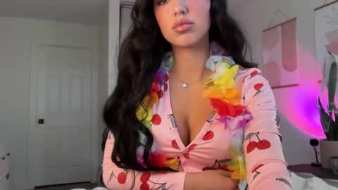 Aria  online show from October 2025 03:22:02 PM