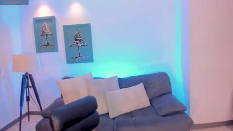 arialanne online show from September 2025 03:48:01 PM