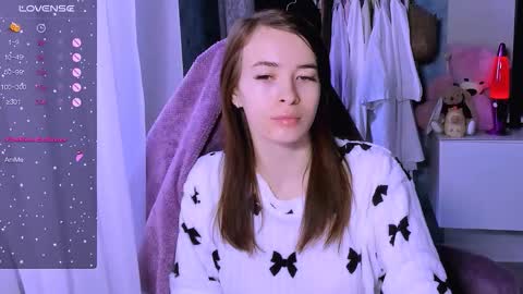 Snapshot of ariamill chatting on November 2025 07:30:01 AM Ari online show from November 2025 07:30:01 AM