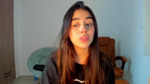 Snapshot of ariamontgomeryyy chatting on February 2025 05:22:01 AM Aria Montgomery online show from February 2025 05:22:01 AM