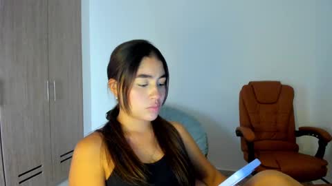 Snapshot of ariamontgomeryyy chatting on February 2025 06:03:01 AM Aria Montgomery online show from February 2025 06:03:01 AM