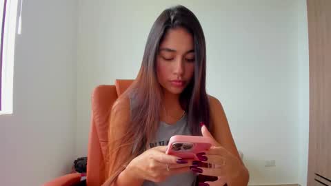 Snapshot of ariamontgomeryyy chatting on October 2025 04:41:02 PM Aria Montgomery online show from October 2025 04:41:02 PM