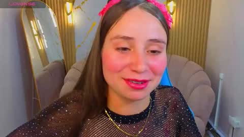 Snapshot of ariana18_b chatting on March 2026 01:05:01 PM ariana18_b online show from March 2026 01:05:01 PM