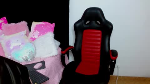 Snapshot of ariana_28 chatting on December 2024 07:32:02 PM Ariana lvarez online show from December 2024 07:32:02 PM