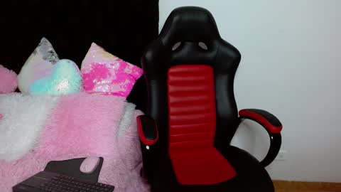 Snapshot of ariana_28 chatting on January 2025 03:21:01 PM Ariana lvarez online show from January 2025 03:21:01 PM