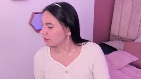 Snapshot of ariana__clauss chatting on December 2025 10:38:02 PM ariana__clauss online show from December 2025 10:38:02 PM