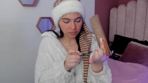 Snapshot of ariana__clauss chatting on December 2025 07:51:02 PM ariana__clauss online show from December 2025 07:51:02 PM