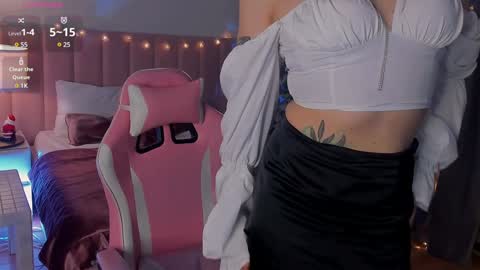Snapshot of ariana_asti chatting on January 2025 11:14:01 PM ARIANA ASTI online show from January 2025 11:14:01 PM