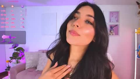   online show from November 2025 09:06:02 PM