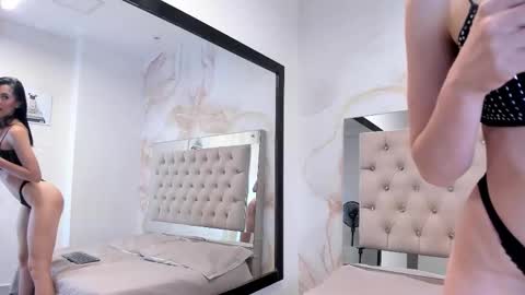 Snapshot of ariana_bleze chatting on February 2026 07:54:01 PM ariana_bleze online show from February 2026 07:54:01 PM