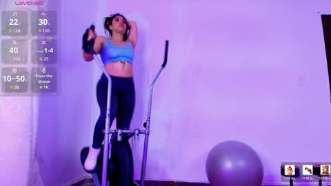 ariana_castillo__ online show from May 2026 01:18:01 PM