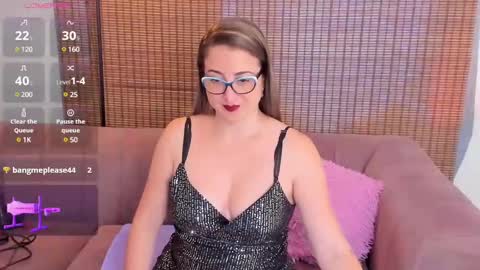 Snapshot of ariana_cross_ chatting on December 2024 01:17:01 PM Ariana Cruz online show from December 2024 01:17:01 PM