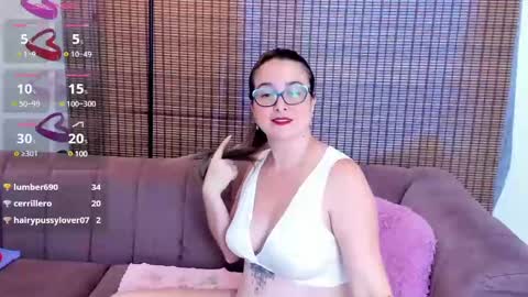 Snapshot of ariana_cross_ chatting on February 2025 03:16:01 PM Ariana Cruz online show from February 2025 03:16:01 PM