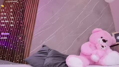 Snapshot of ariana_jhonson11 chatting on November 2025 12:05:01 PM Ariana online show from November 2025 12:05:01 PM