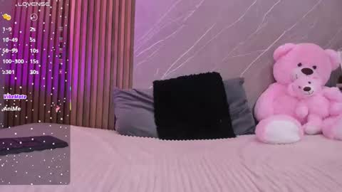 Snapshot of ariana_jhonson11 chatting on December 2025 12:42:02 PM Ariana online show from December 2025 12:42:02 PM