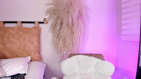 Snapshot of ariana_rosse__ chatting on January 2025 12:40:01 PM Ariana online show from January 2025 12:40:01 PM
