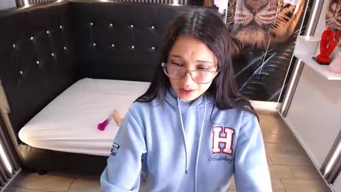 ariana_toro online show from December 2025 01:47:01 AM