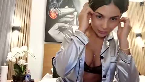 cristina online show from April 2026 11:42:02 PM
