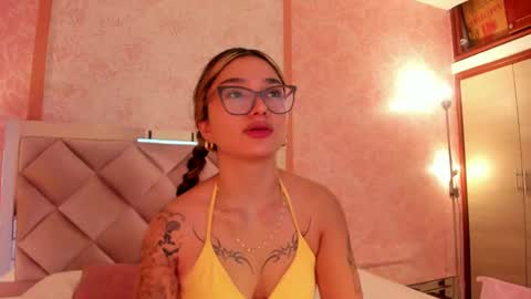 Ari online show from October 2025 03:10:02 AM