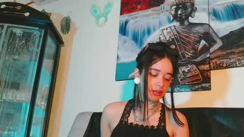 Snapshot of ariana_whitee chatting on May 2026 09:03:02 AM ariana_whitee online show from May 2026 09:03:02 AM