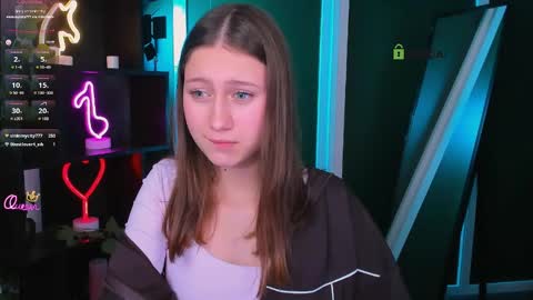 arianaa_cat online show from April 2026 07:11:01 PM