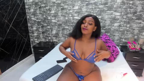 Ariana online show from January 2025 12:11:02 PM