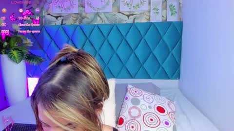 Ari  online show from November 2025 04:56:01 AM