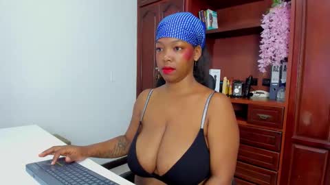 Andrea online show from September 2025 09:03:02 PM