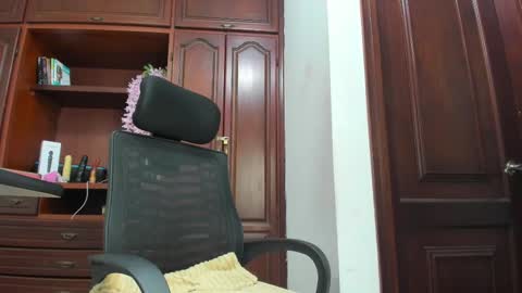 Andrea online show from October 2025 01:17:02 AM