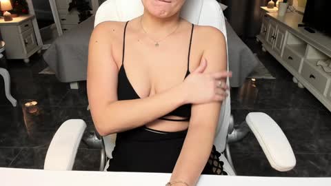Snapshot of arianasage_ chatting on December 2024 02:53:01 PM Ana online show from December 2024 02:53:01 PM