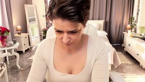 Snapshot of arianasage_ chatting on February 2025 01:13:02 PM Ana online show from February 2025 01:13:02 PM