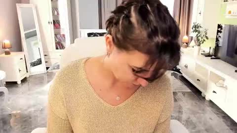 Ana online show from October 2025 10:46:02 AM