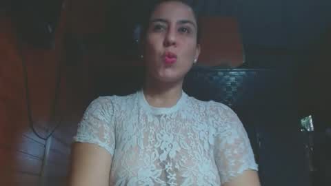 Snapshot of arianathomson chatting on October 2025 06:29:02 PM ARIANA online show from October 2025 06:29:02 PM