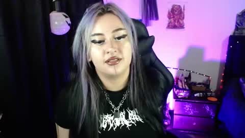 Snapshot of arianauwu666 chatting on July 2026 08:02:01 PM help me 100 hands up my OF is Free online show from July 2026 08:02:01 PM