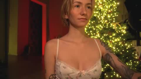 Snapshot of arianna_richi chatting on December 2024 05:40:02 AM Olivka online show from December 2024 05:40:02 AM